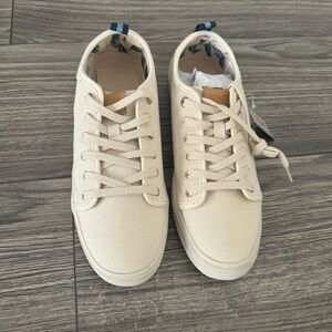 Toms Sneakers